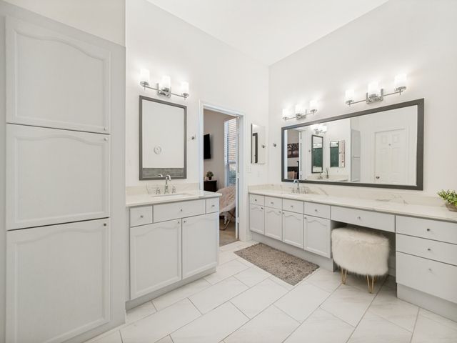 6072 Thursby Avenue, Dallas, TX 75252