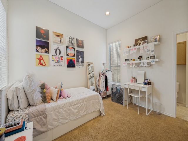 6072 Thursby Avenue, Dallas, TX 75252