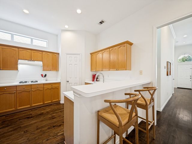 6072 Thursby Avenue, Dallas, TX 75252