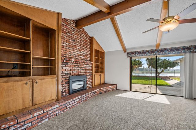 1673 E Cromwell Avenue, Fresno, CA 93720