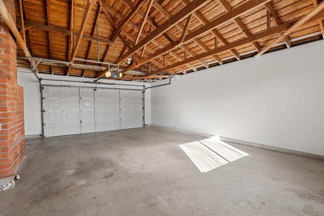 1673 E Cromwell Avenue, Fresno, CA 93720