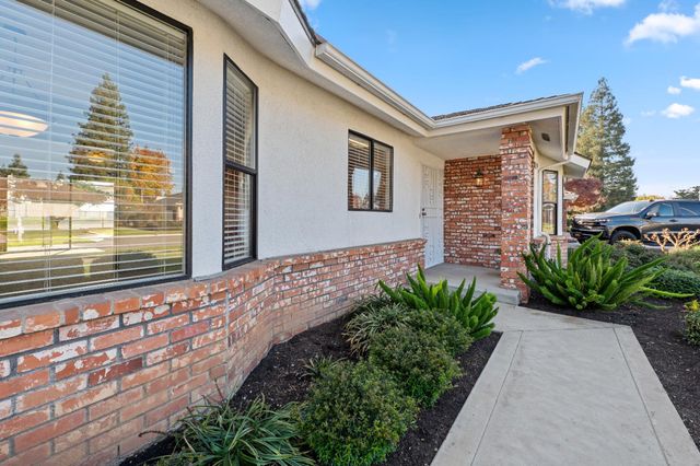 1673 E Cromwell Avenue, Fresno, CA 93720