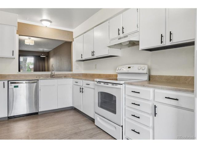 1295 S Dillon Way, Aurora, CO 80012