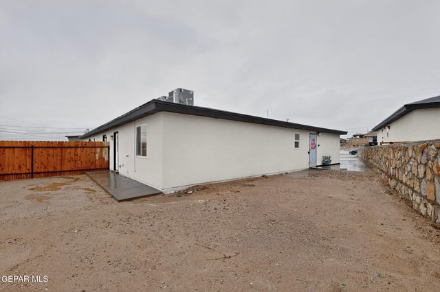 1483 O Sullivan Drive A, Horizon City, TX 79928