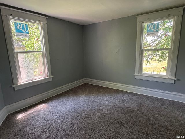 724 E BEHRENDS Avenue, Peoria, IL 61603