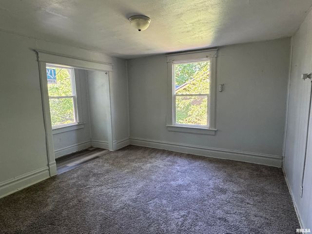 724 E BEHRENDS Avenue, Peoria, IL 61603