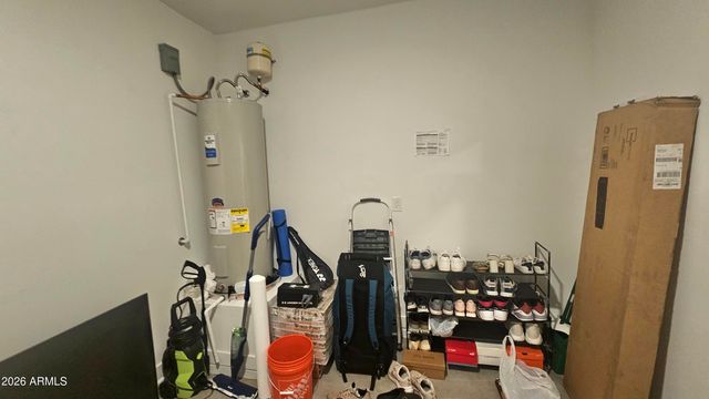 2818 W RED FOX Road, Phoenix, AZ 85085