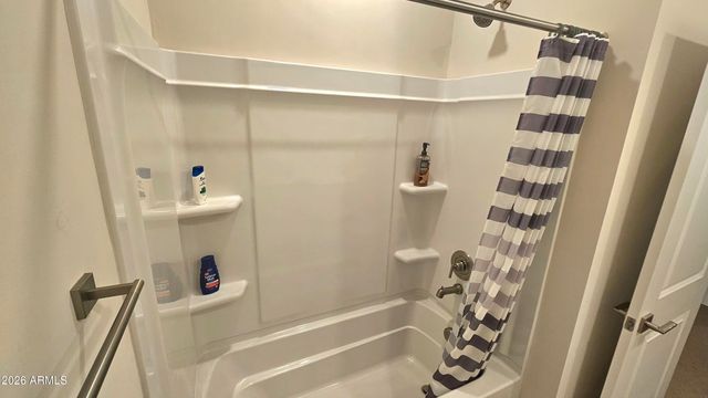 2818 W RED FOX Road, Phoenix, AZ 85085