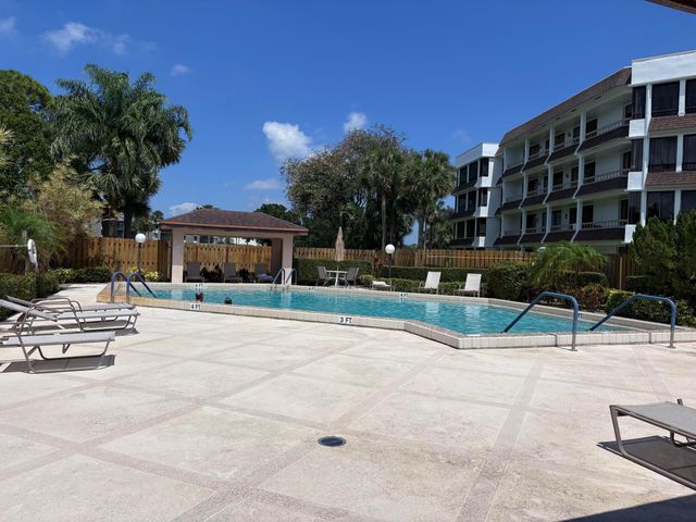 4685 Fountains Drive S, Greenacres, FL 33467
