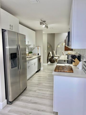 4685 Fountains Drive S, Greenacres, FL 33467