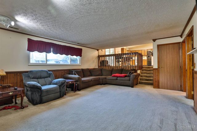 22 Meadowview Court, Fairfield, OH 45014