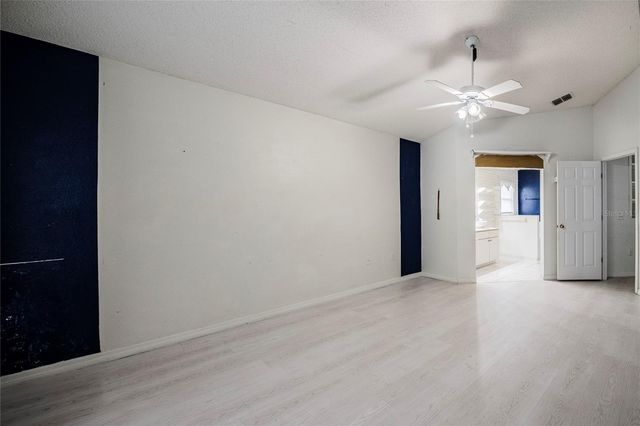 611 CHINA BERRY CIRCLE, Davenport, FL 33837