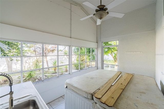 611 CHINA BERRY CIRCLE, Davenport, FL 33837