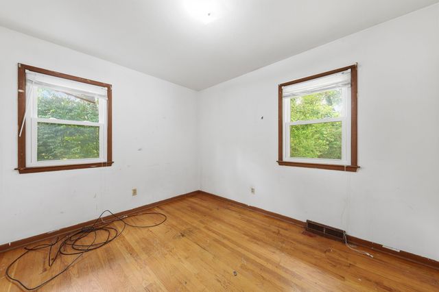 1601 Kenyon Avenue, Des Moines, IA 50315