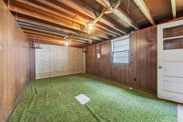 1601 Kenyon Avenue, Des Moines, IA 50315