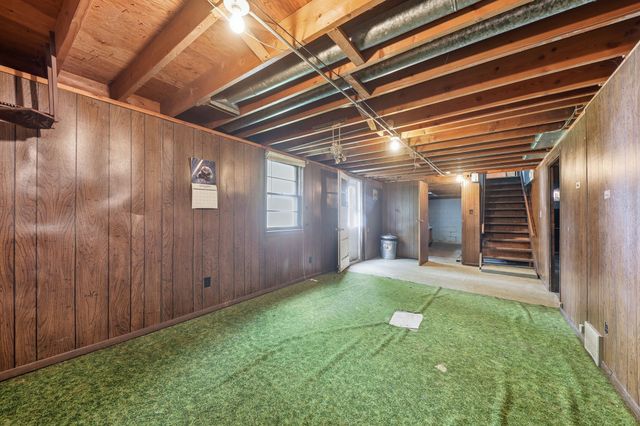 1601 Kenyon Avenue, Des Moines, IA 50315