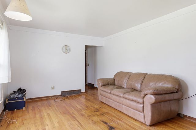 1601 Kenyon Avenue, Des Moines, IA 50315