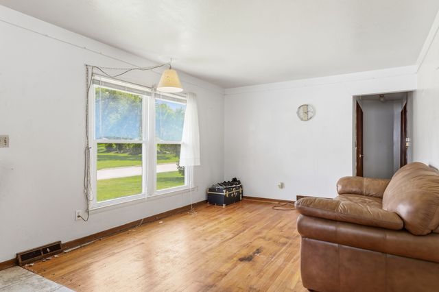 1601 Kenyon Avenue, Des Moines, IA 50315