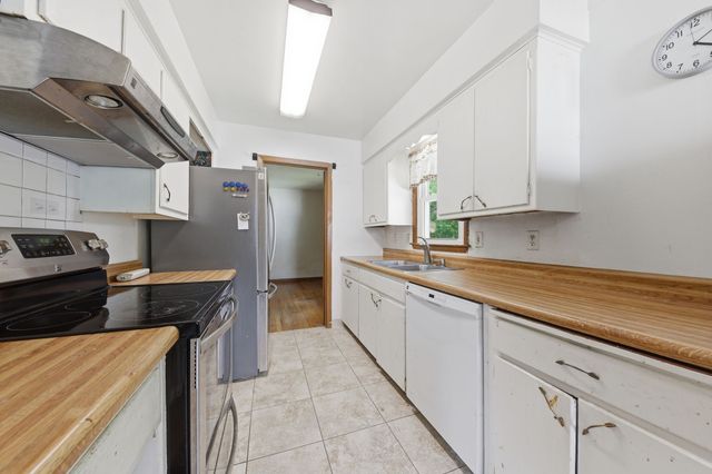 1601 Kenyon Avenue, Des Moines, IA 50315