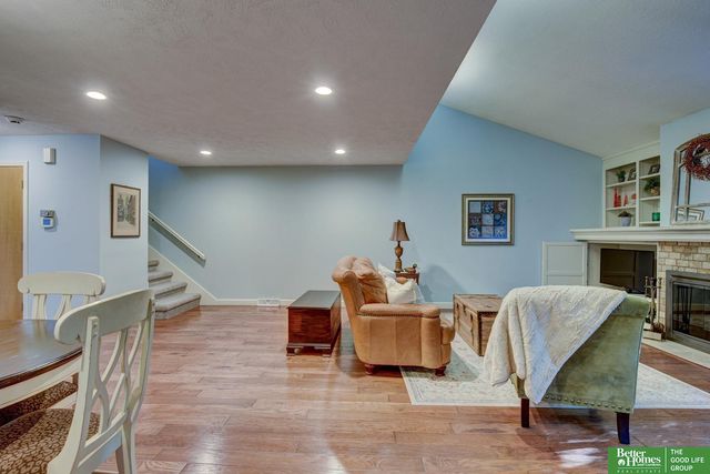 705 N 129 Plaza, Omaha, NE 68154