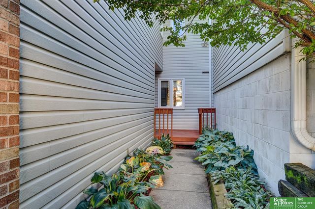 705 N 129 Plaza, Omaha, NE 68154