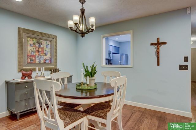 705 N 129 Plaza, Omaha, NE 68154