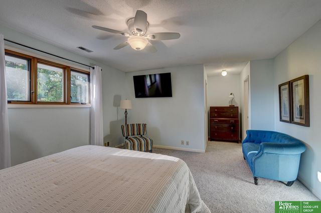 705 N 129 Plaza, Omaha, NE 68154