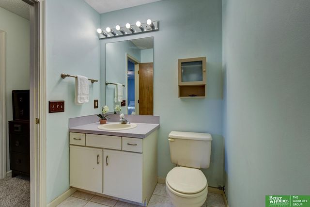 705 N 129 Plaza, Omaha, NE 68154