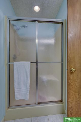 705 N 129 Plaza, Omaha, NE 68154