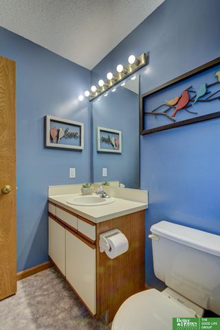 705 N 129 Plaza, Omaha, NE 68154