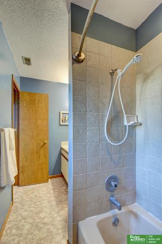 705 N 129 Plaza, Omaha, NE 68154