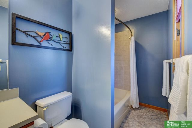 705 N 129 Plaza, Omaha, NE 68154