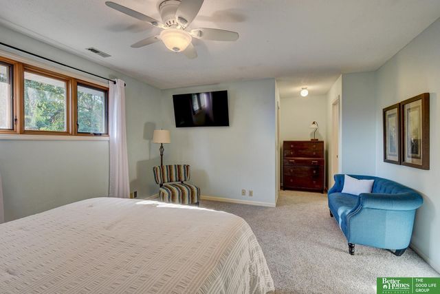 705 N 129 Plaza, Omaha, NE 68154