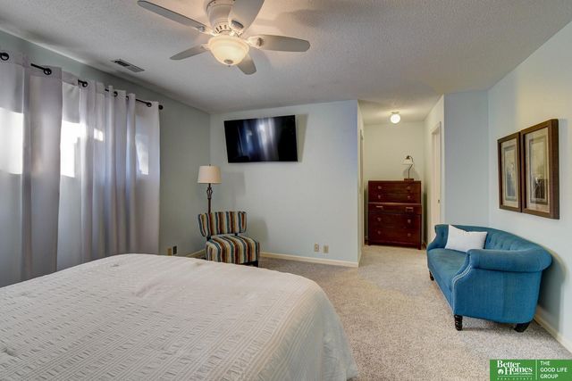 705 N 129 Plaza, Omaha, NE 68154