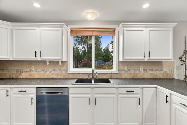 307 W Graves Rd, Spokane, WA 99218