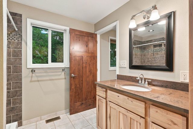 307 W Graves Rd, Spokane, WA 99218