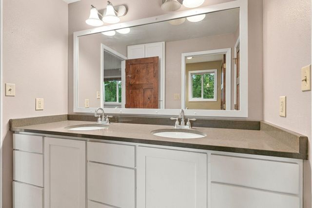 307 W Graves Rd, Spokane, WA 99218
