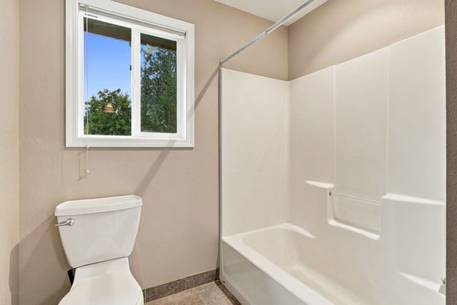 307 W Graves Rd, Spokane, WA 99218