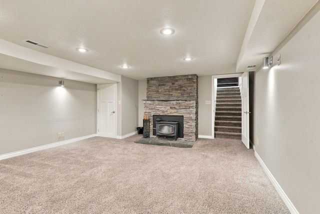 307 W Graves Rd, Spokane, WA 99218