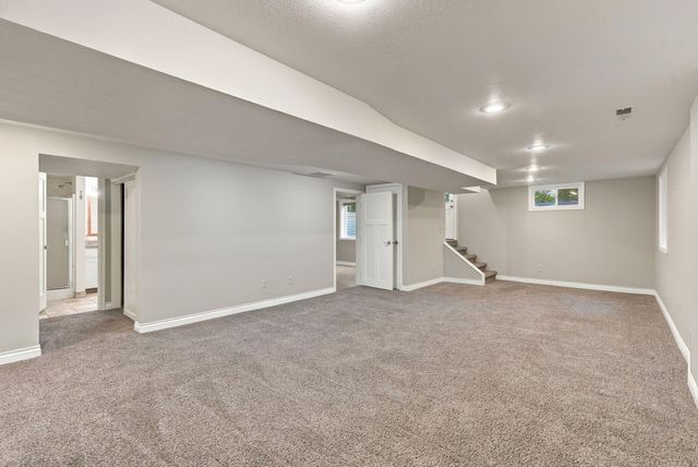 307 W Graves Rd, Spokane, WA 99218