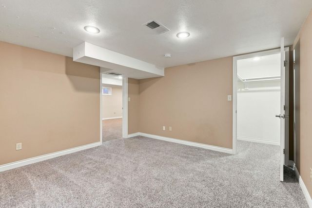 307 W Graves Rd, Spokane, WA 99218