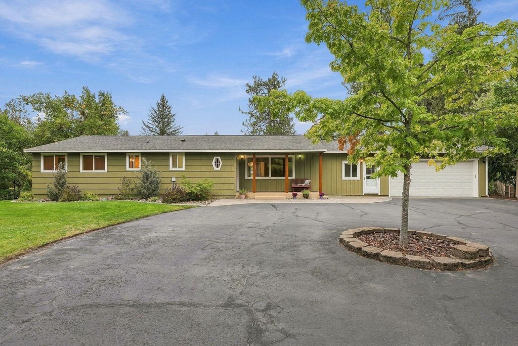 307 W Graves Rd, Spokane, WA 99218 photo 2