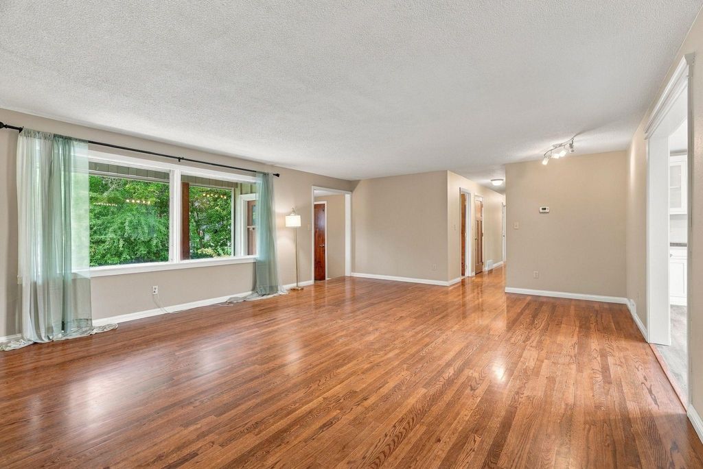 307 W Graves Rd, Spokane, WA 99218 photo 4