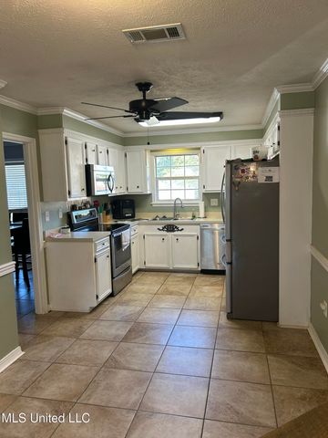 2723 N Sycamore Cove, Pearl, MS 39208