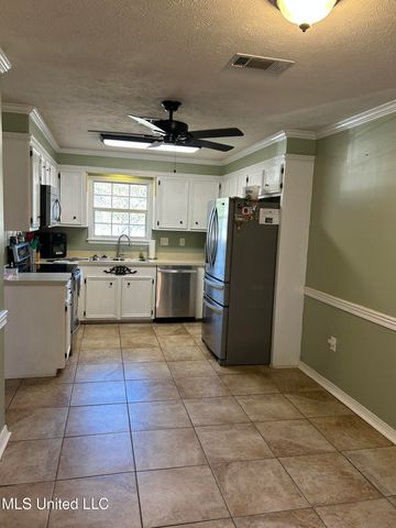 2723 N Sycamore Cove, Pearl, MS 39208