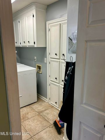 2723 N Sycamore Cove, Pearl, MS 39208