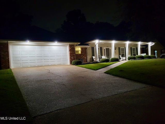 2723 N Sycamore Cove, Pearl, MS 39208