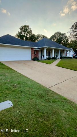2723 N Sycamore Cove, Pearl, MS 39208