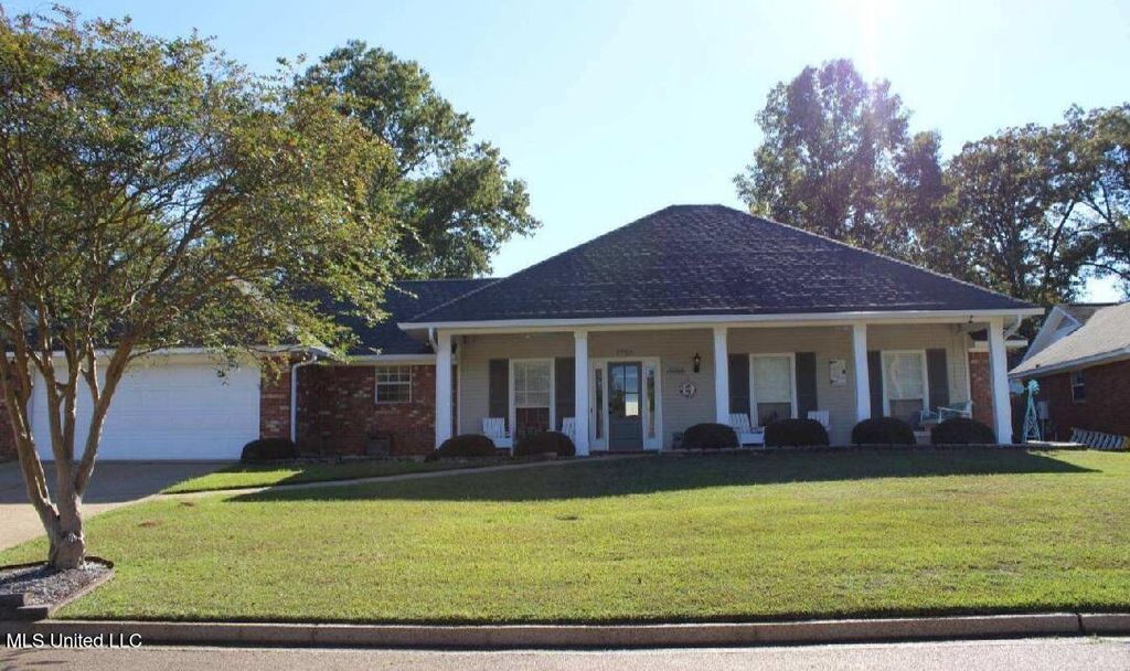 2723 N Sycamore Cove, Pearl, MS 39208