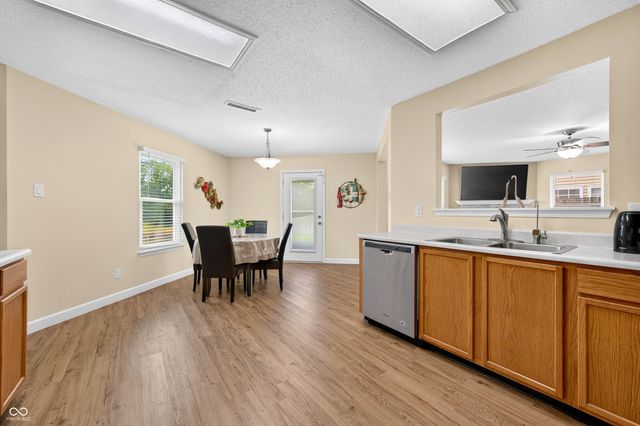 1811 Sonesta Lane, Indianapolis, IN 46217